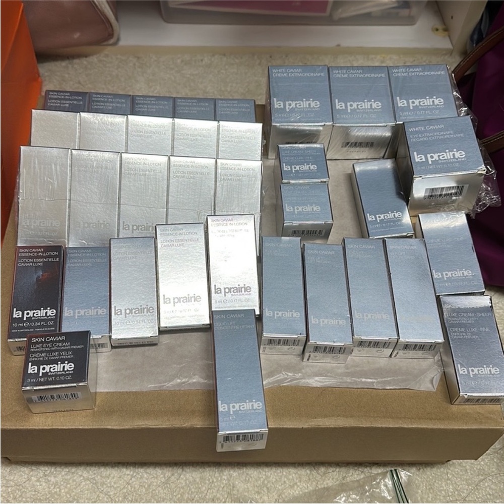 La Prairie samples bundle